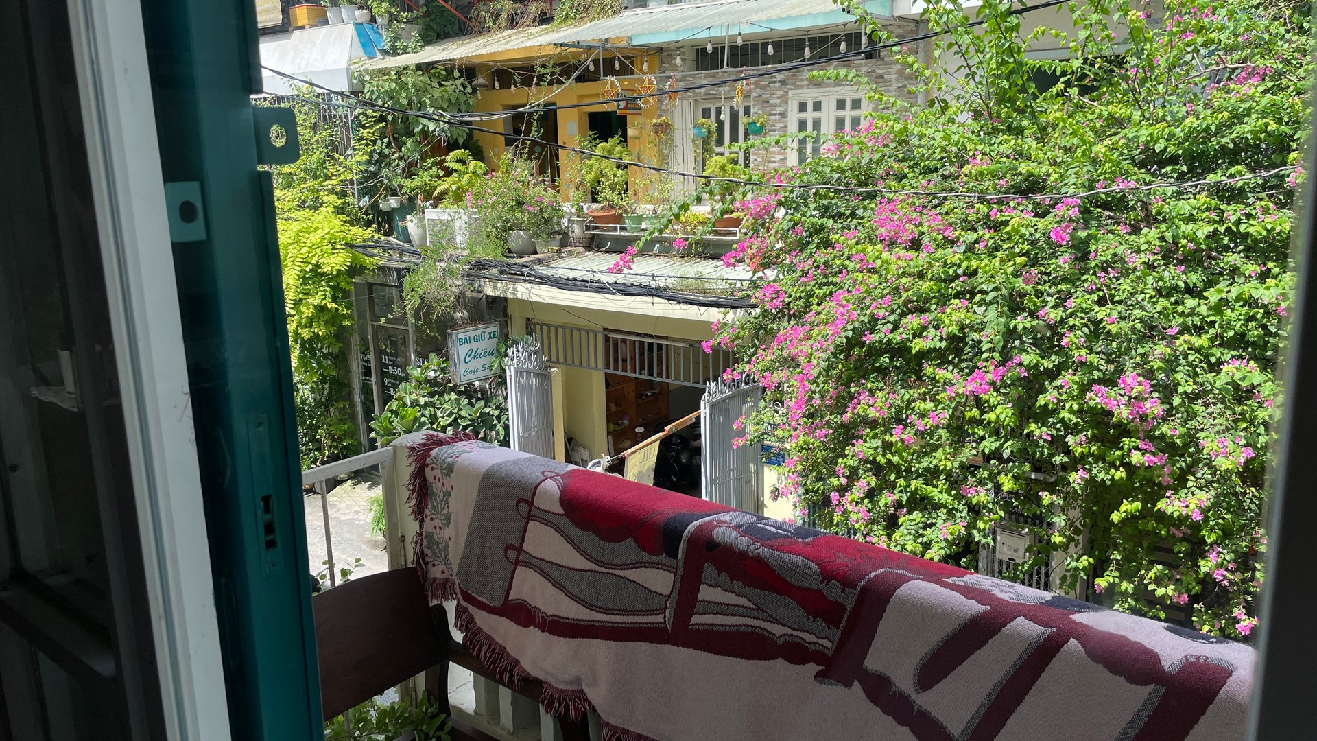 Saigon's Enigmatic Nooks on a sunny Sunday