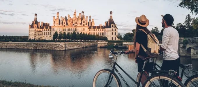 © Bestjobers  —  Discover the Loire's châteaux by bike