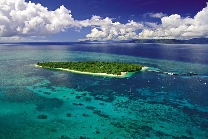 40-Minute Great Barrier Reef Scenic Flight from Cairns