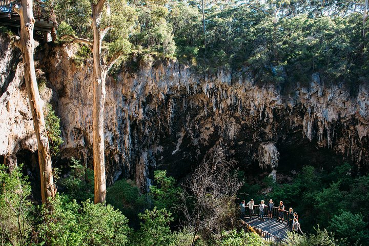 Lake Cave Fully Guided Tour