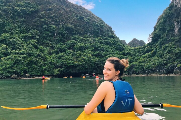 Lan Ha - Ha Long Bay 1 Day boat trip - Kayaking from Cat Ba, avoid the crowds.