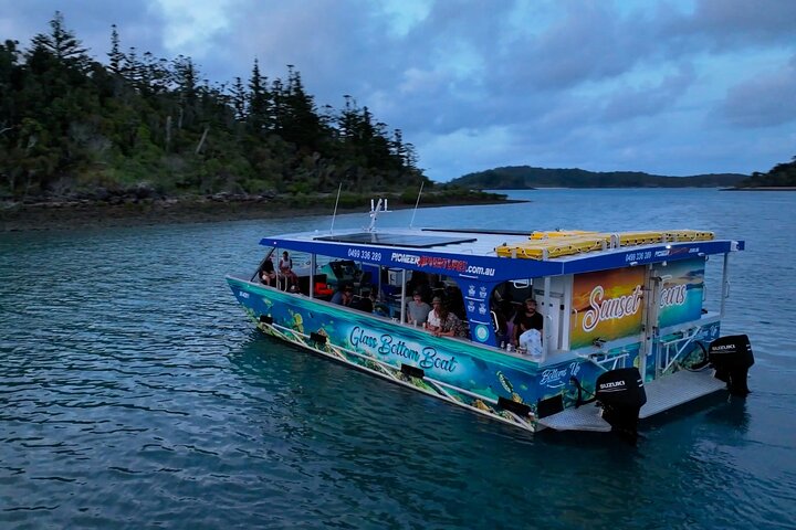 Airlie Beach Glass Bottom Boat Tour