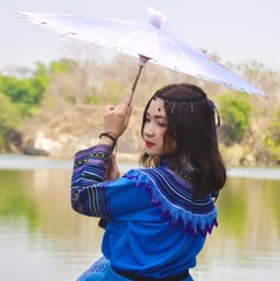 Hồng Nhung